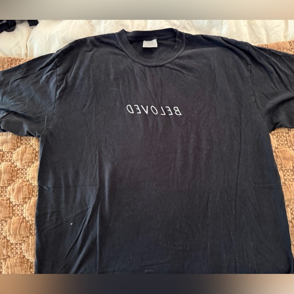 Comfort Colors Other - Unique “Beloved” tee 🖤